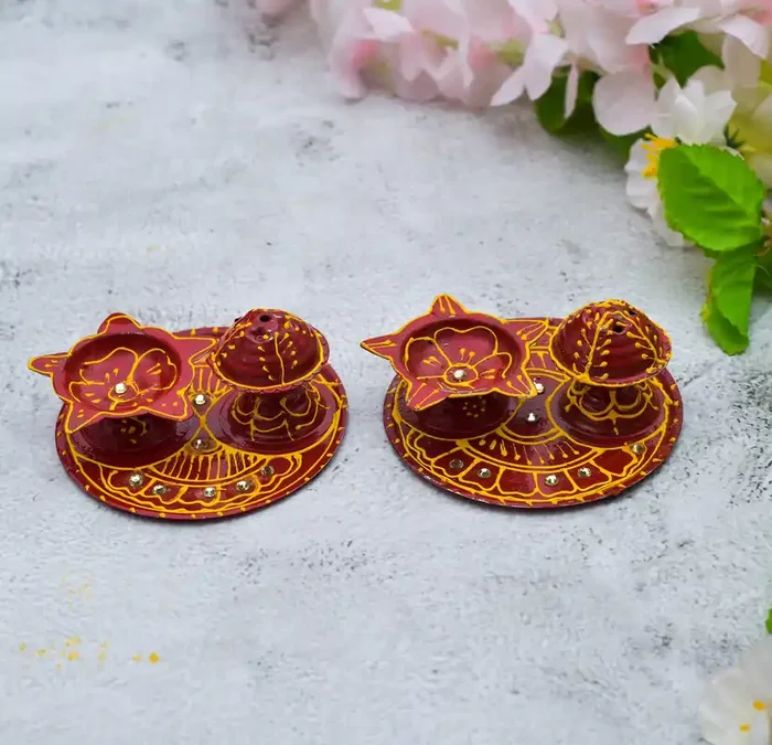 Archna Handicraft Metal Puja Articles for Pooja Room Agarbatti Stand with 1 Diya for Home Office Décor (Set of 2)