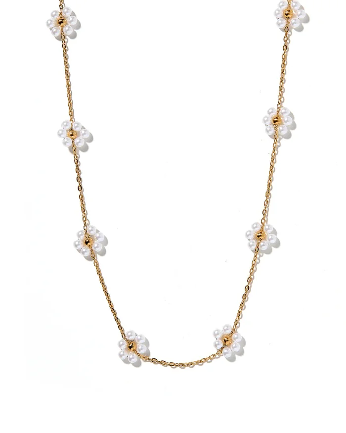 GRACIE FLOWER PEARL NECKLACE