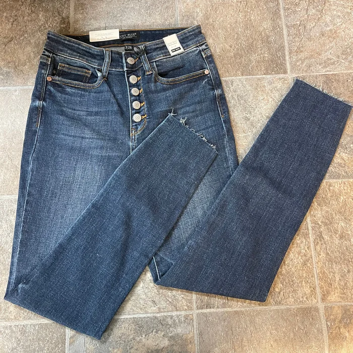 HI RISE BUTTON FLY CUT OFF SKINNY