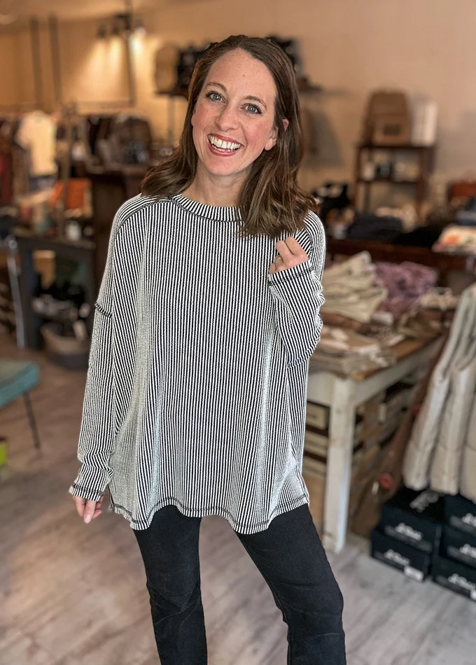Raised Rib Edge Boat Neck Top in Black & White