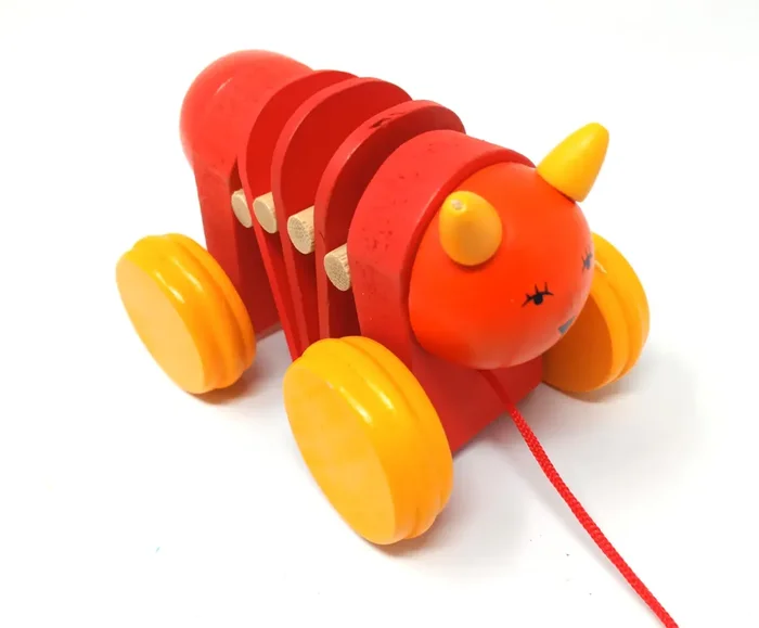 VARANASI WOODEN TOYS Wooden Pull Along Wobbly Cat