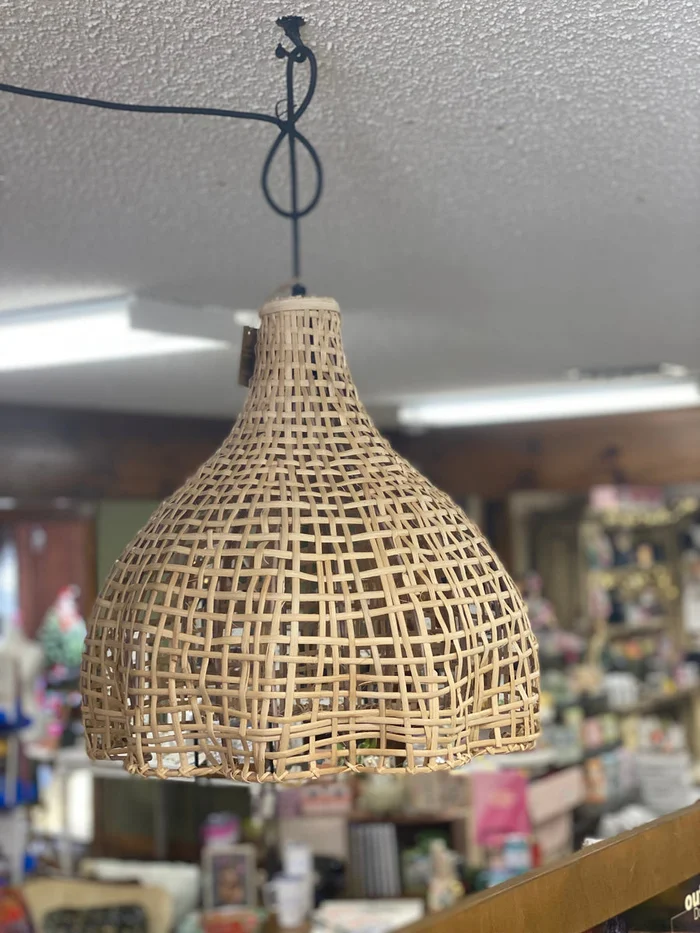 Wicker Hanging Lamp